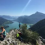 Meindl Elfi An Der Drachenwand 44 Mondsee