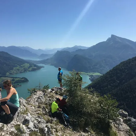 Meindl Elfi An Der Drachenwand 44 Mondsee