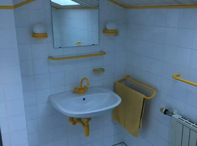 Meindl Elfi An Der Drachenwand 44 *